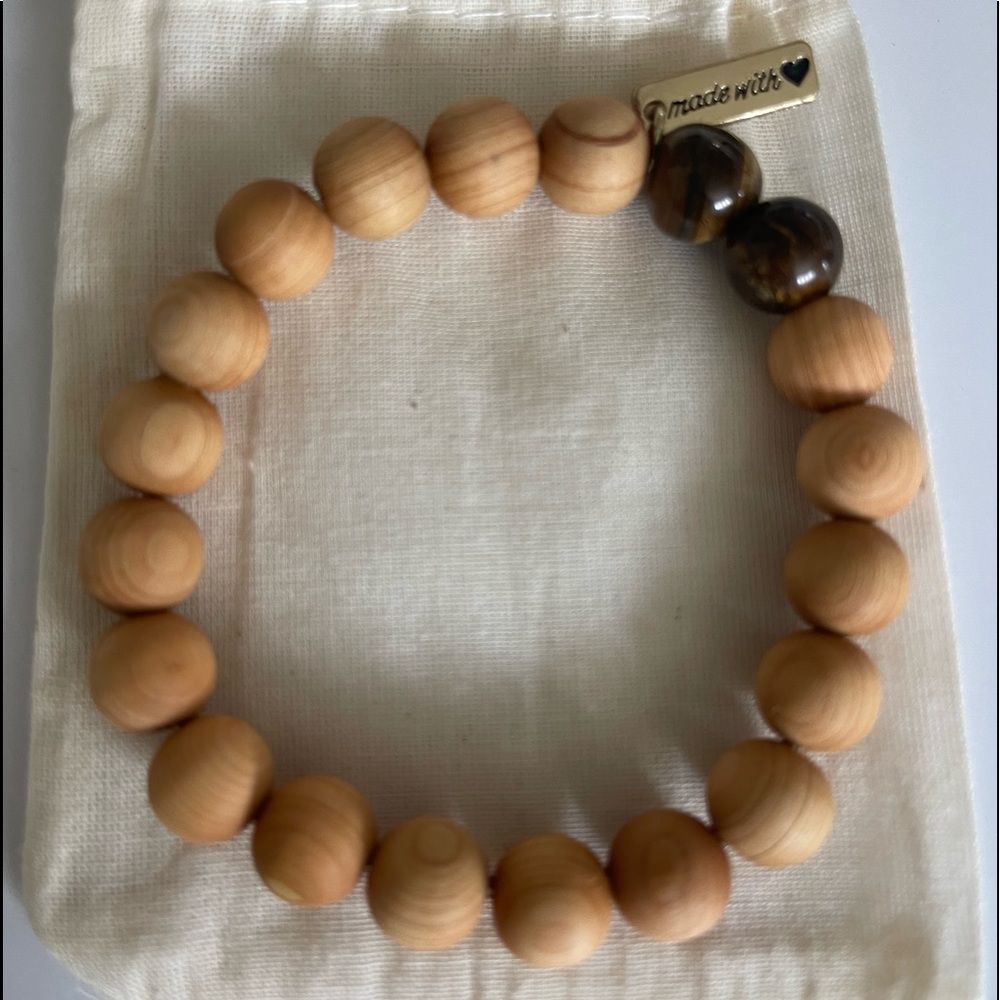 Handmade Sandalwood bead stretch bracelet wth tigers eye, amethyst or moonstone.